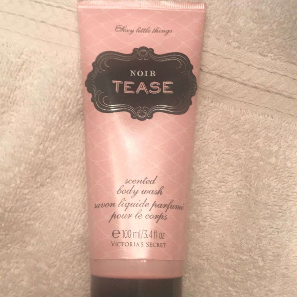 Victoria’s Secret Noir Tease scented Body Wash